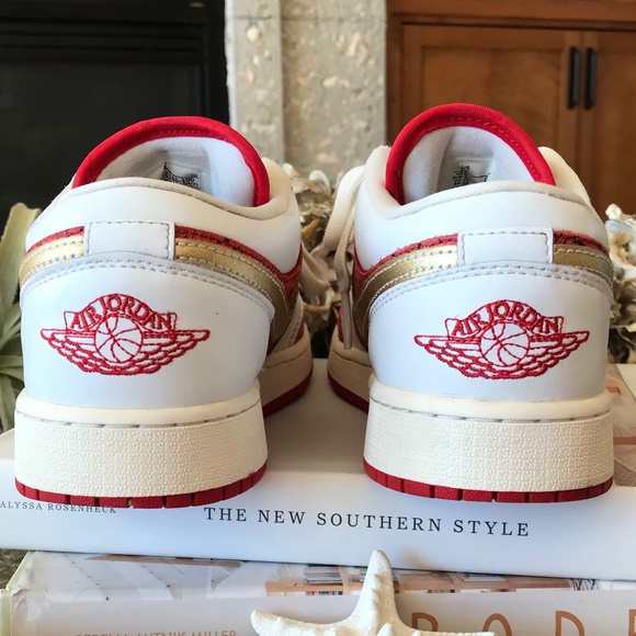 NIKE AIR JORDAN YOUTH 1 LOW SE “SPADES” - Picture 7 of 13